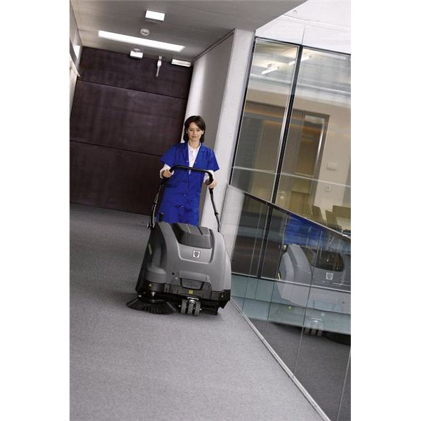 Подметально-всасывающая машина Karcher KM 75/40 W Bp Pack Подметально-всасывающая машина Karcher KM 75/40 W Bp Pack